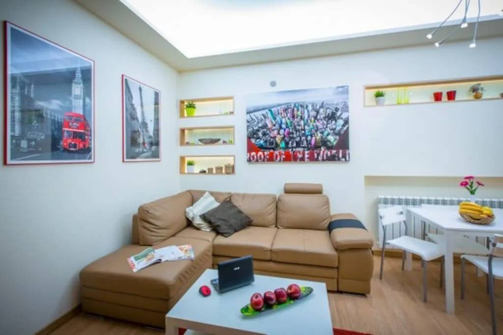 High Tech - Luxurious Apartment Sofia 0*,